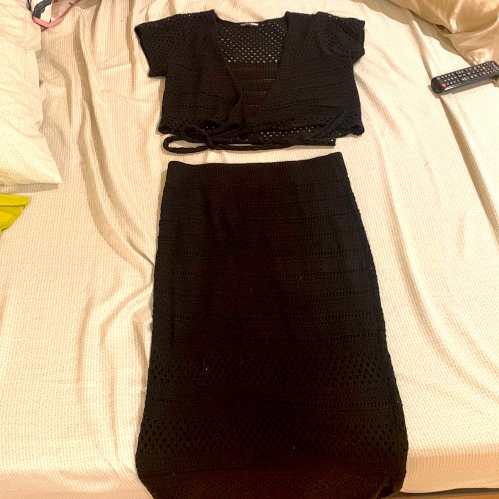 Fashion nova crochet skirt and top set SIZE M